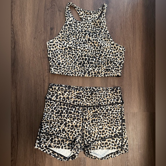 OV TechSweat Workout Set — Leopard - Picture 3 of 8